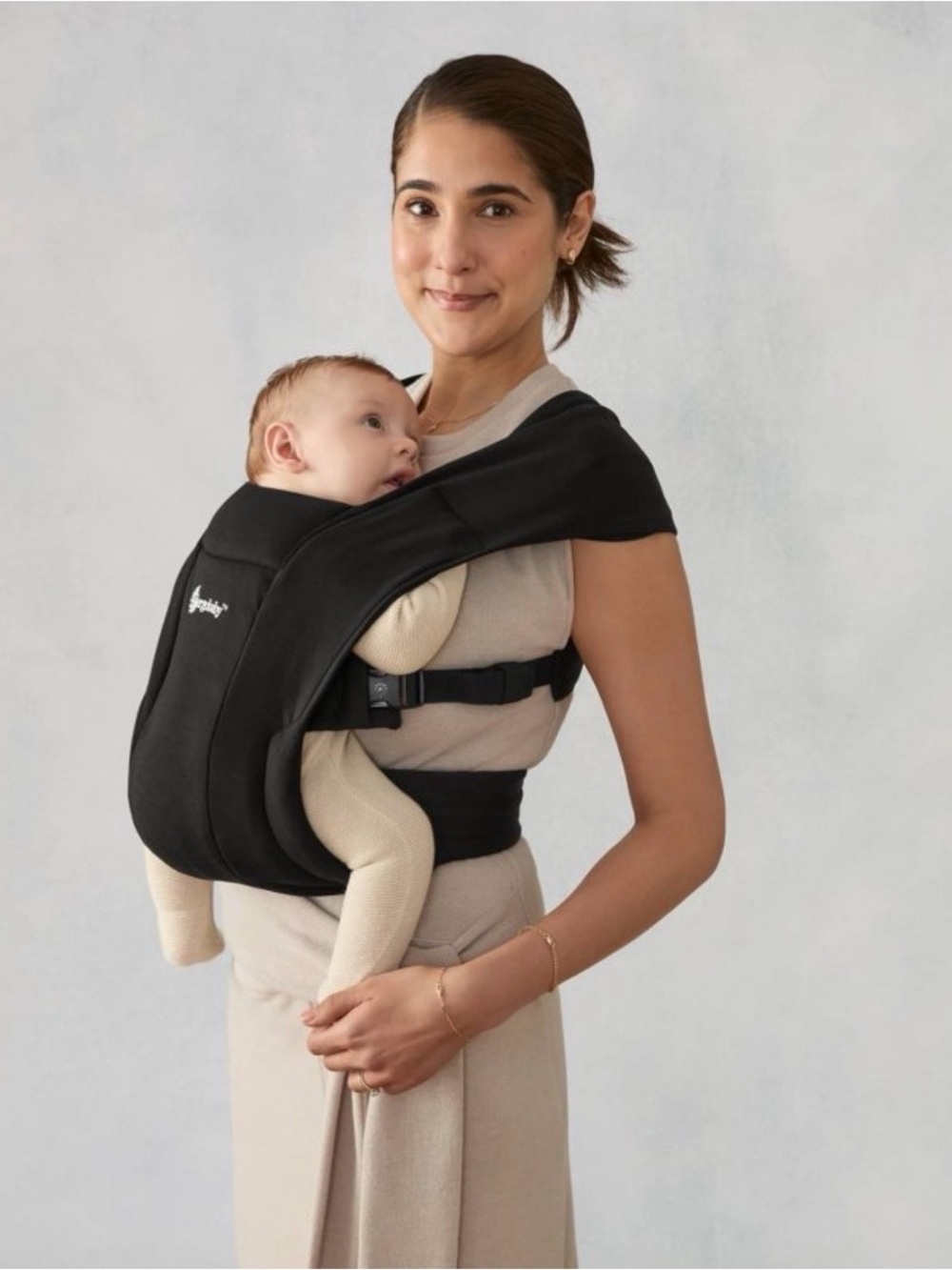 NWT - Ergobaby Embrace - Black